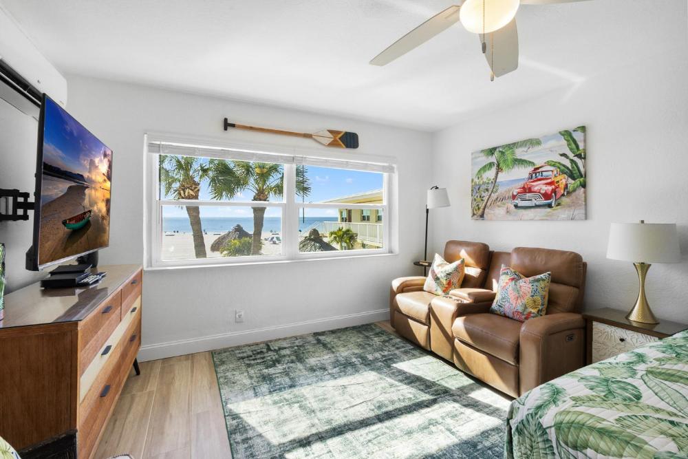 Studio Unit Facing Beach 2nd Fl - Surf Song #227